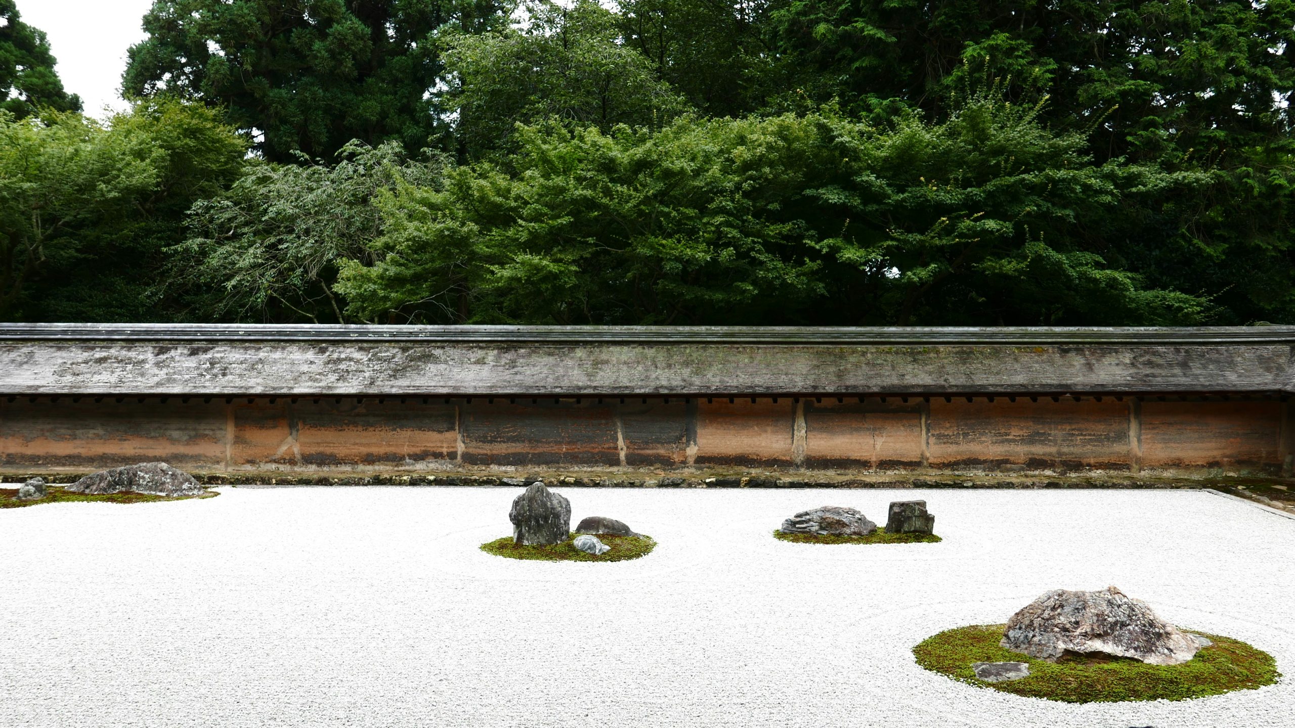 龍安寺の石庭の画像