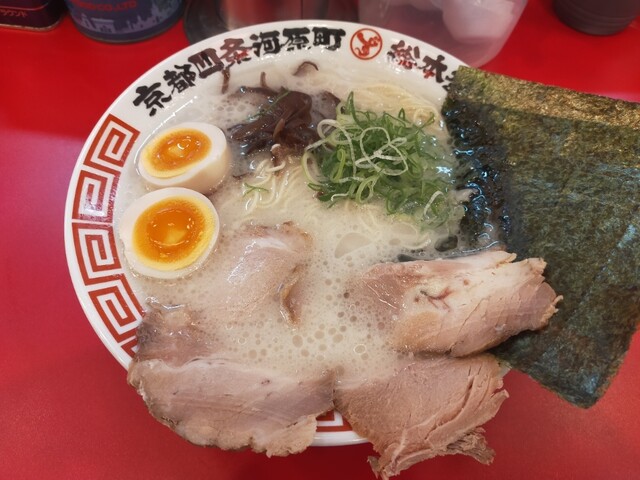 豚骨ラーメン ずるる総本店